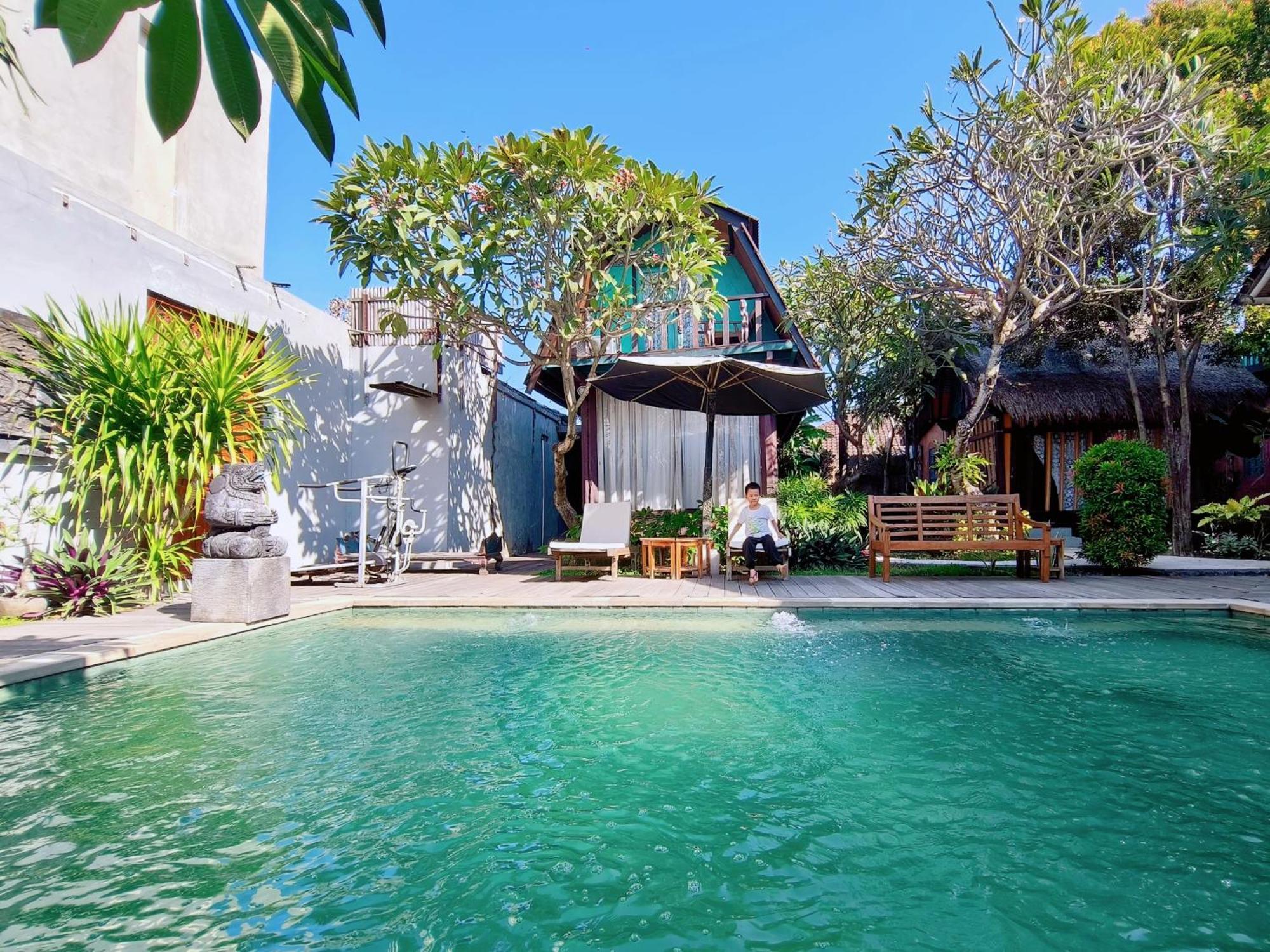Bed and Breakfast Panda Lumbung Санур Екстер'єр фото