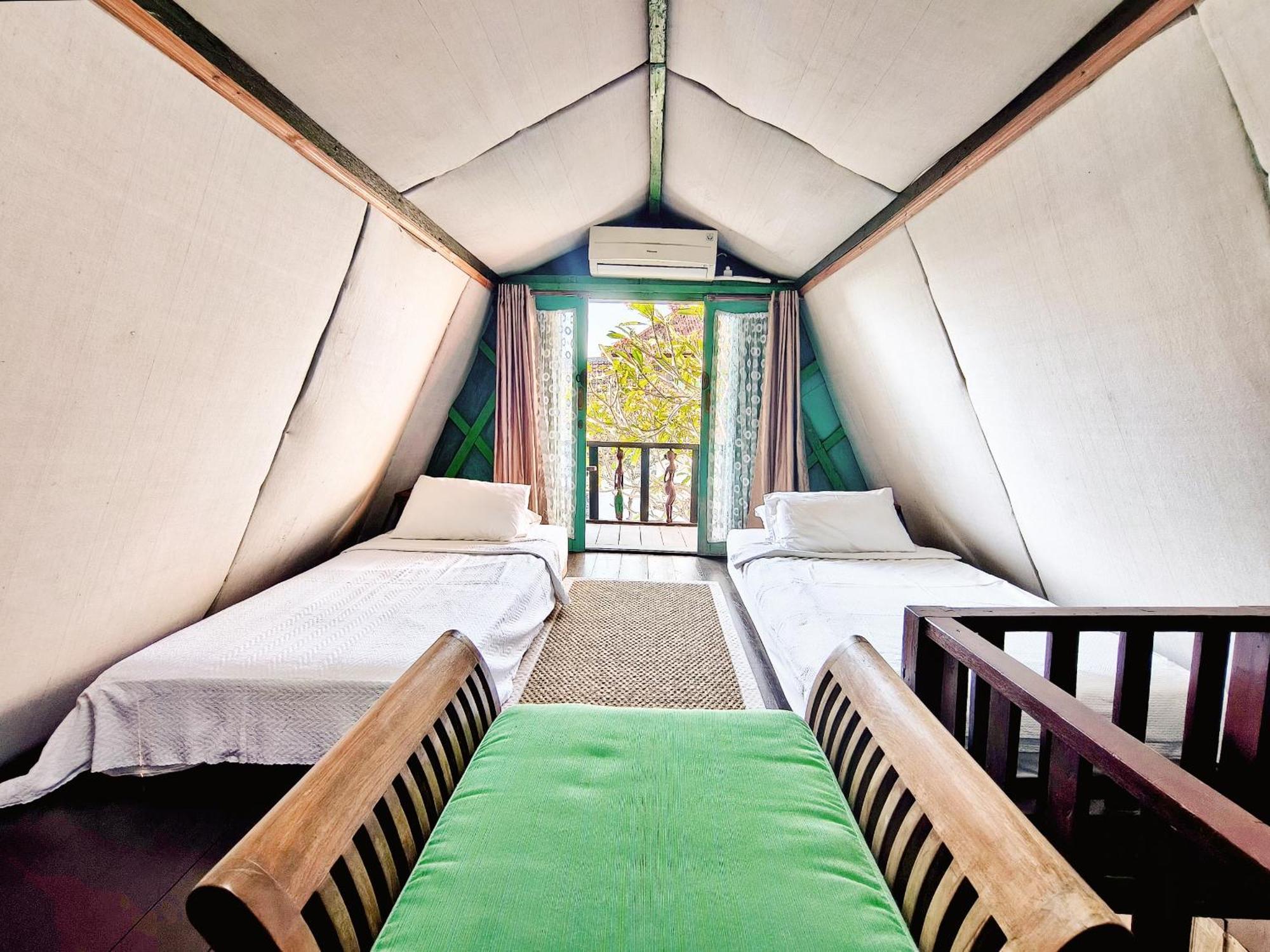 Bed and Breakfast Panda Lumbung Санур Екстер'єр фото