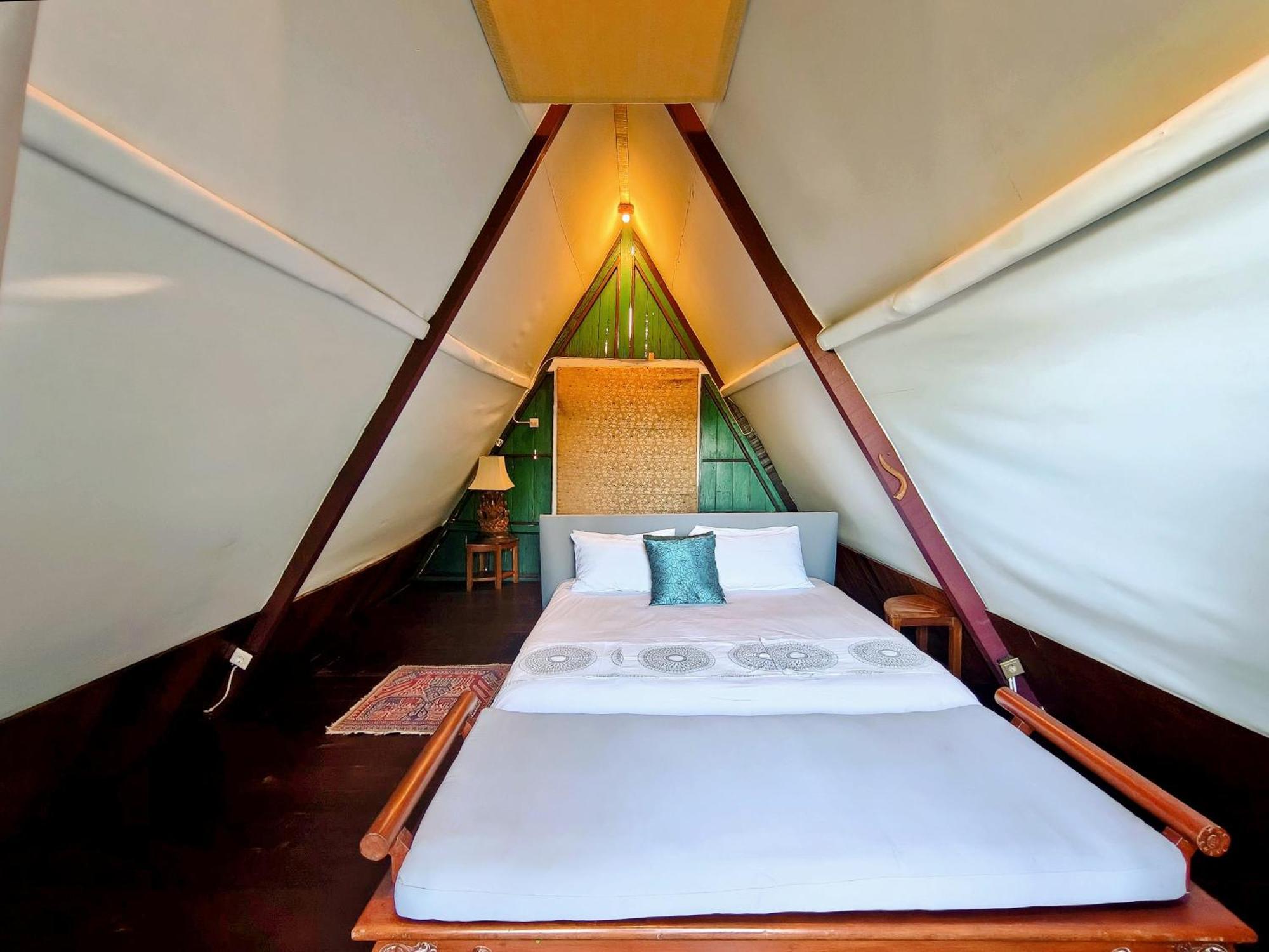 Bed and Breakfast Panda Lumbung Санур Екстер'єр фото