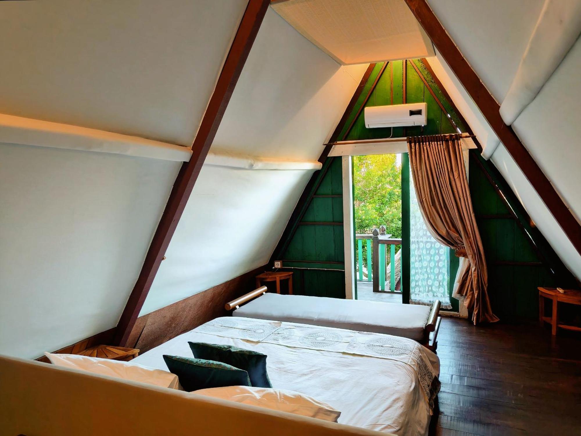 Bed and Breakfast Panda Lumbung Санур Екстер'єр фото