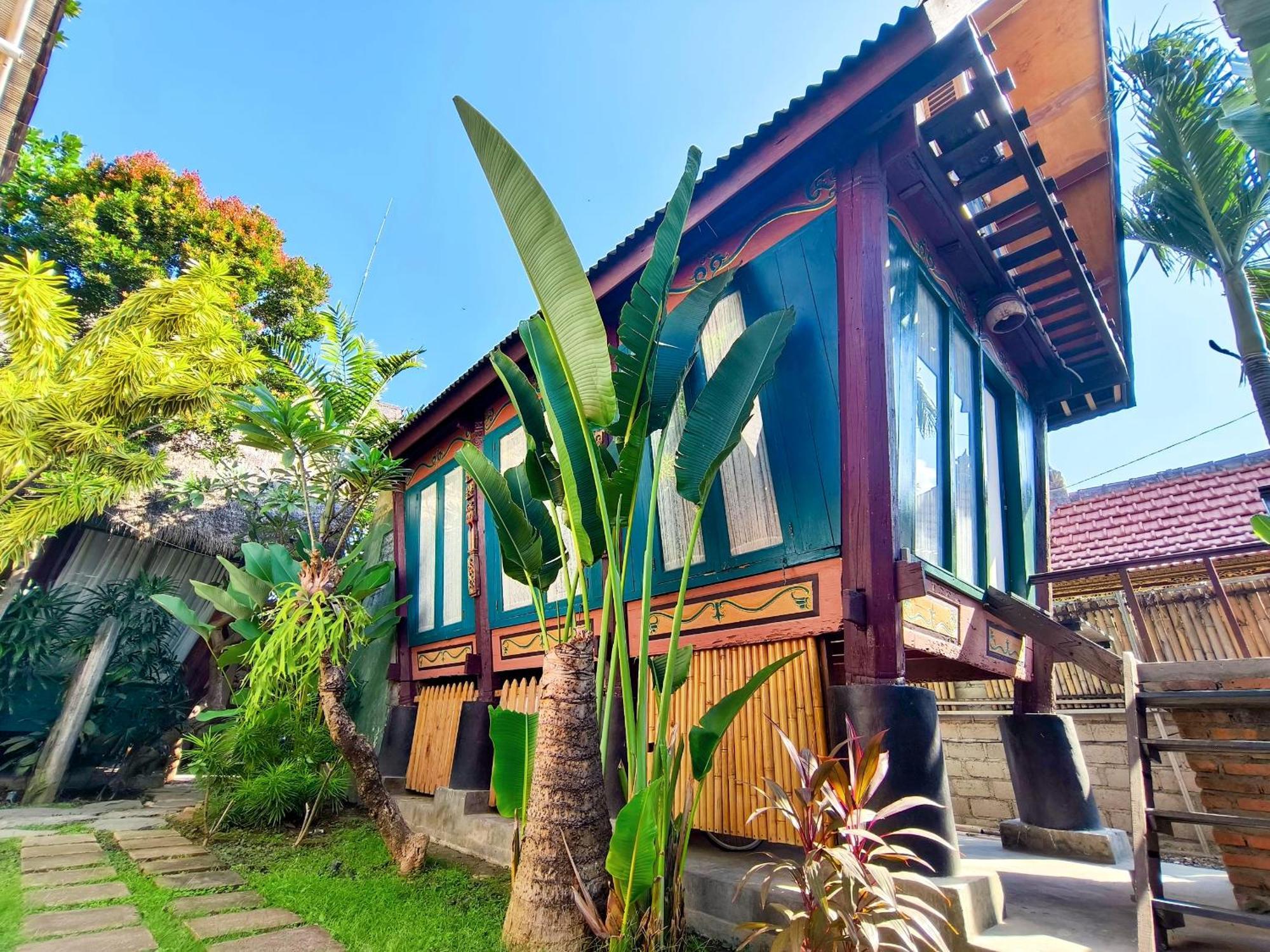 Bed and Breakfast Panda Lumbung Санур Екстер'єр фото