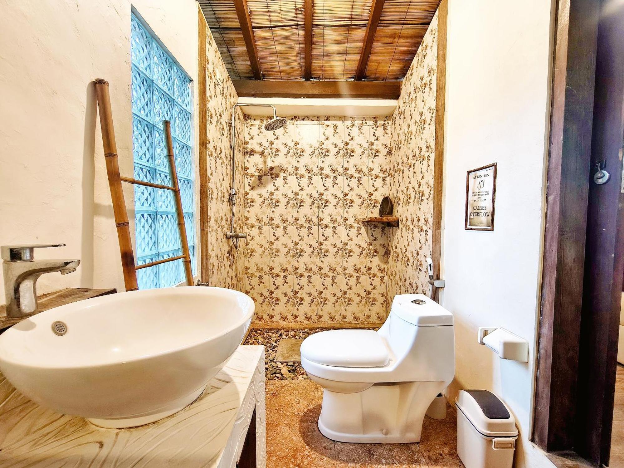Bed and Breakfast Panda Lumbung Санур Екстер'єр фото