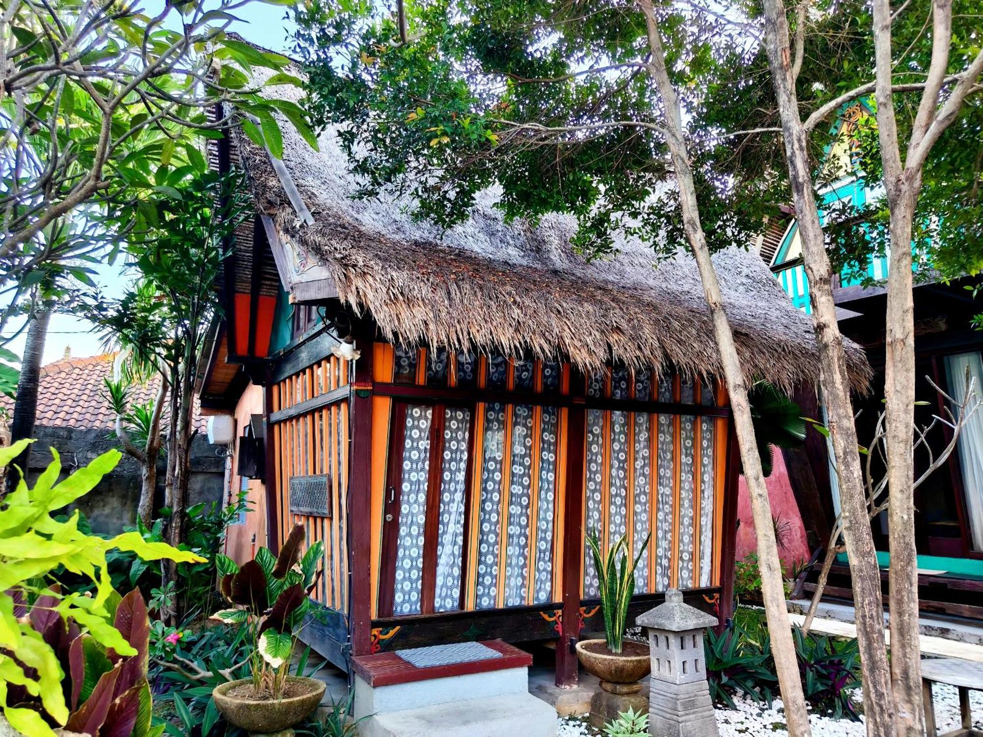 Bed and Breakfast Panda Lumbung Санур Екстер'єр фото