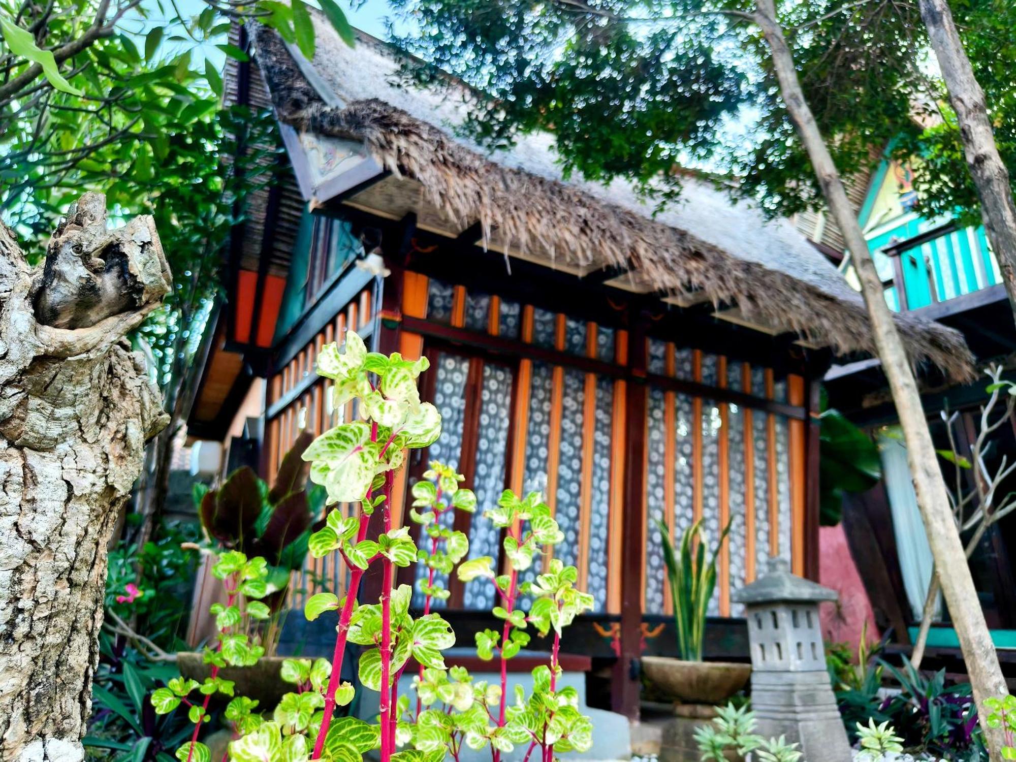 Bed and Breakfast Panda Lumbung Санур Екстер'єр фото