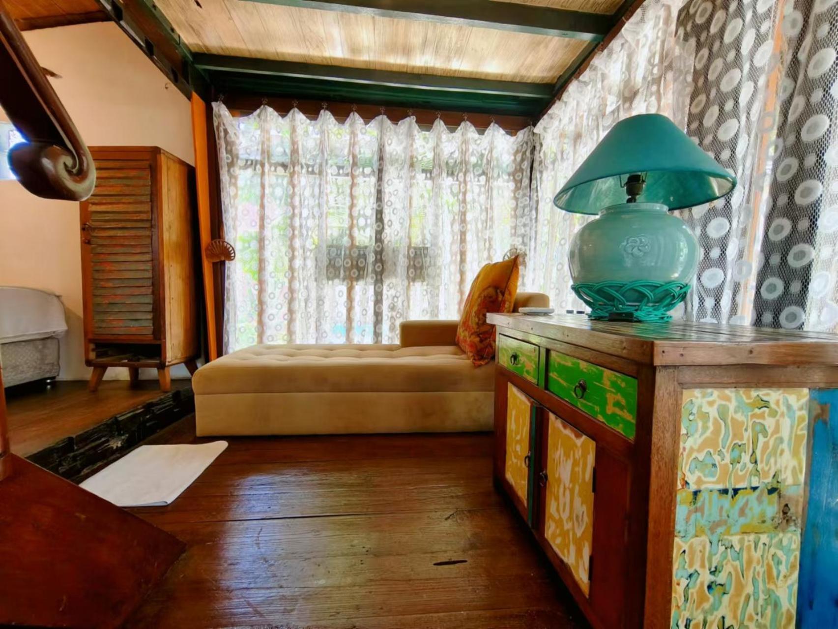 Bed and Breakfast Panda Lumbung Санур Екстер'єр фото